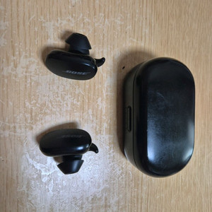 보스 노이즈캔슬링 이어버드 스포츠 무선이어폰 팝니다.