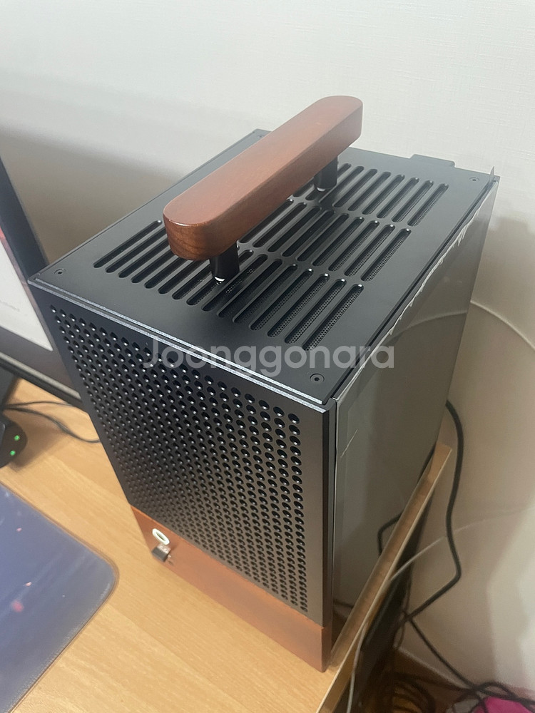 9600X RTX4070 ITX 완본체--1