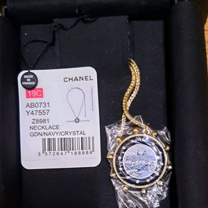 샤넬 골드 크리스탈 목걸이Chanel LA PAUSA 크루즈 목걸이정품
