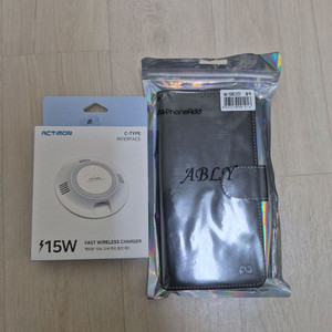 폰케이스 ,무선충전기 새제품
