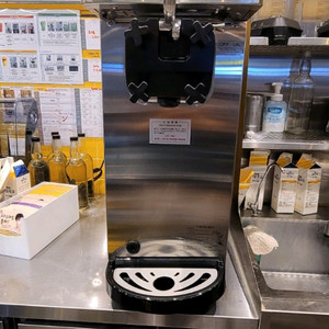 소프트아이스크림기계 isi161th판매합니다