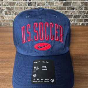 NIKE US SOCCER RED LOGO NAVY HAT 팝니다.
