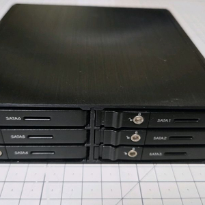 6베이 2.5인치 하드랙 ( CD롬베이에 설치 )