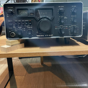 YAESU FT-221, TRIO TS700S 무전기 팝니다.