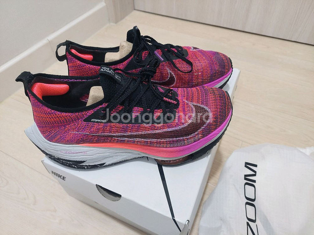 나코탭 나이키 에어줌 알파플라이 넥스트 + 런닝화 하나 더--1