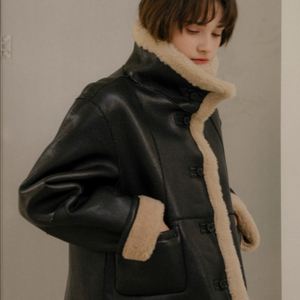 프리버07 하이넥 무스탕 / High neck faux leather