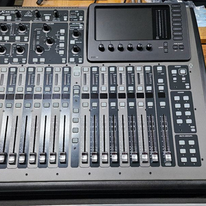 베링거 X32COMPACT 케이스포함 박스풀ㅇ