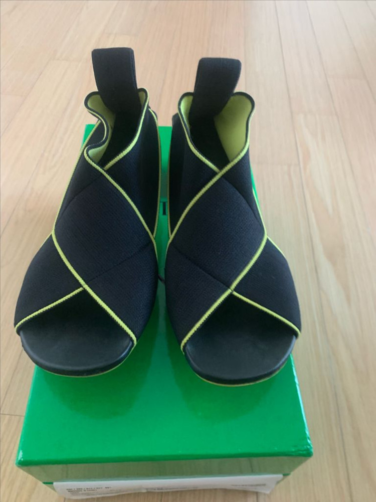 보테가베네타 샌들 37.5--0