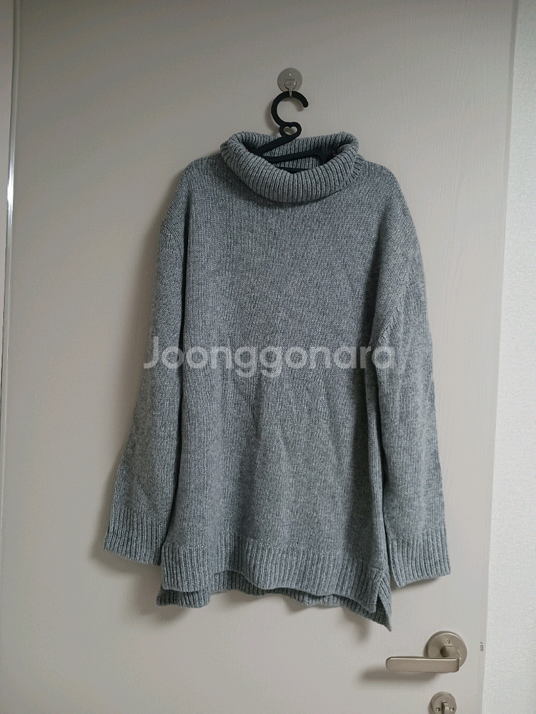 (새상품)일꼬르소 터틀넥 니트--0