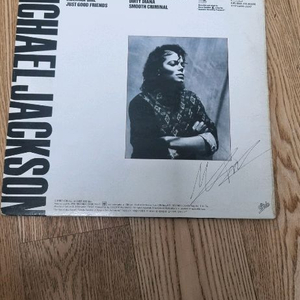 마이클잭슨 싸인 lp 이미지