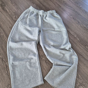 비아셉템버 160트레이닝 팬츠팔아요~