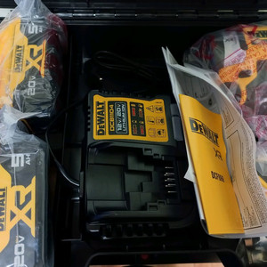 디월트 dcf860 플래그쉽 임팩드릴 세트