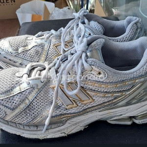 뉴발란스1906R 280운동화 스니커즈