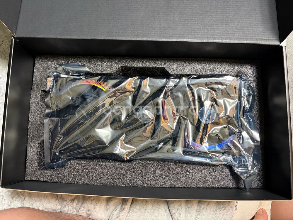 RTX 5090 어로스마스터 그래픽카드--1