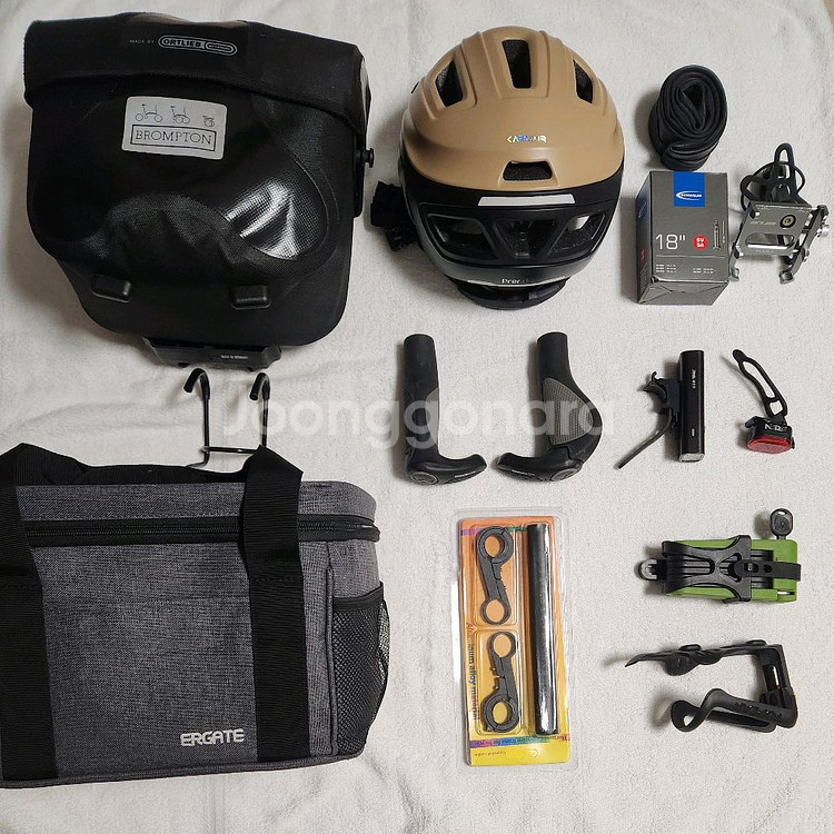 브롬톤 안장, 자전거 헬멧, 자전거 용품 팝니다--1