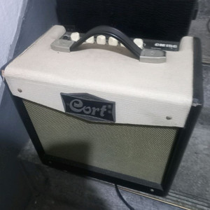 Cort CM15E 기타앰프