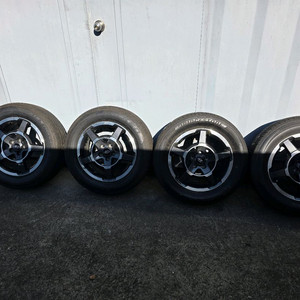 팰리세이드 18인치 순정 휠타이어 세트 판매합니다