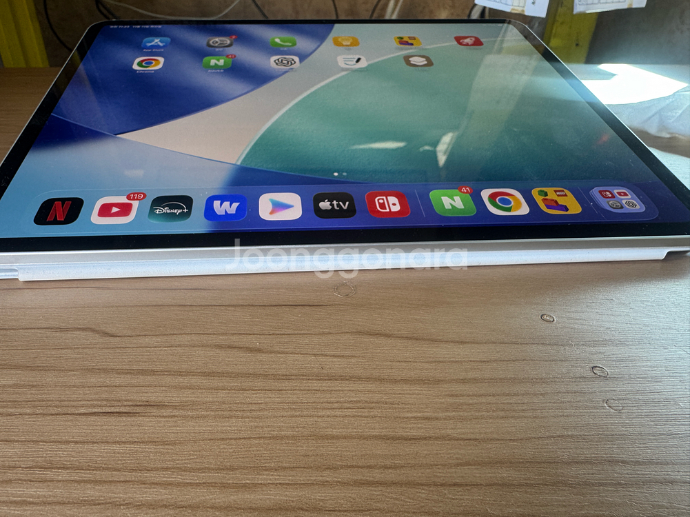 이이패드프로 M5 13 256gb 애케+케이스--1