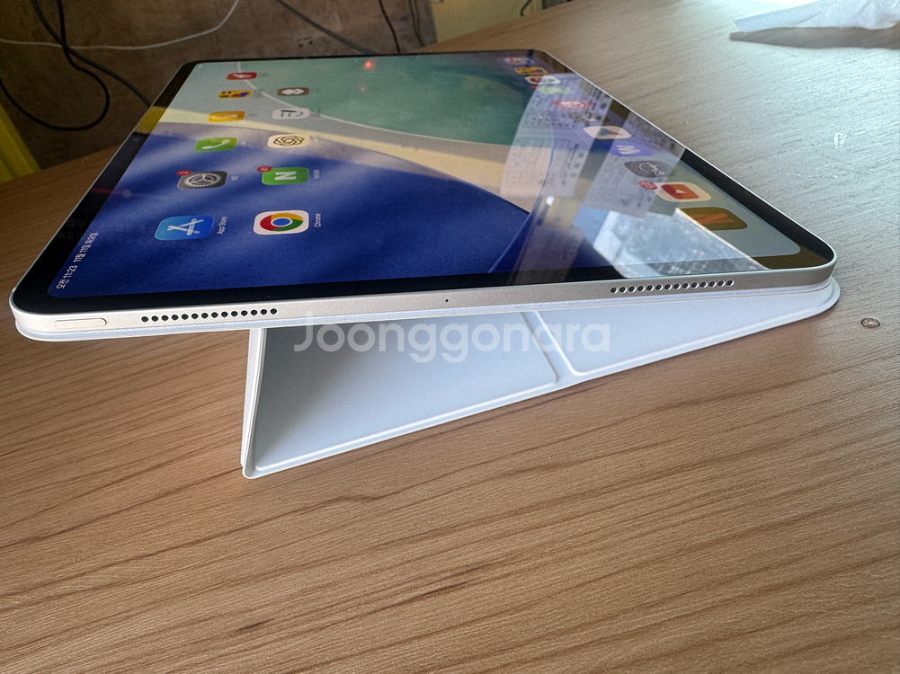 이이패드프로 M5 13 256gb 애케+케이스--3