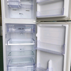 삼성 2도어 냉장고 RT25FARADWW 모델 판매합니다- 용량은 255L입니다(서울 관악)