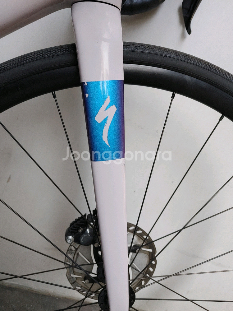 상태 좋은 21년 스페셜라이즈드 루베콤프 풀 울테그라 디스크 카본 로드자전거 44사이즈 팔아요.--2