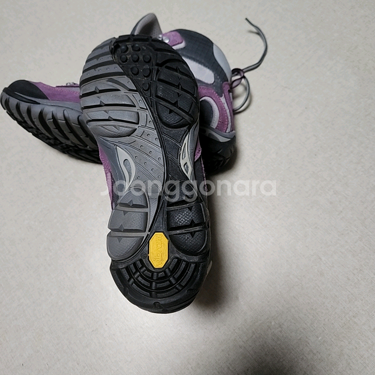 여성용 등산화 240--8