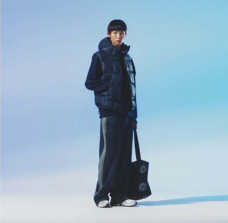 999휴머니티 어드벤처 구스 다운 베스트 (페이디드 네이비) 이미지