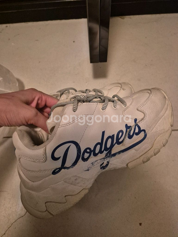 MLB 데이저스 로고 운동화 240--0