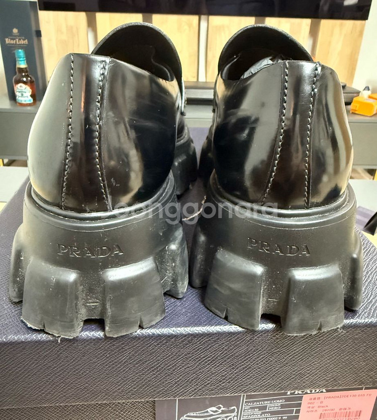 프라다 모놀리스 로퍼 블랙 280사이즈--2