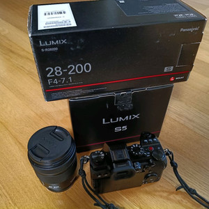 루믹스 S5 + LUMIX S 28-200mm F4-7.1 세트