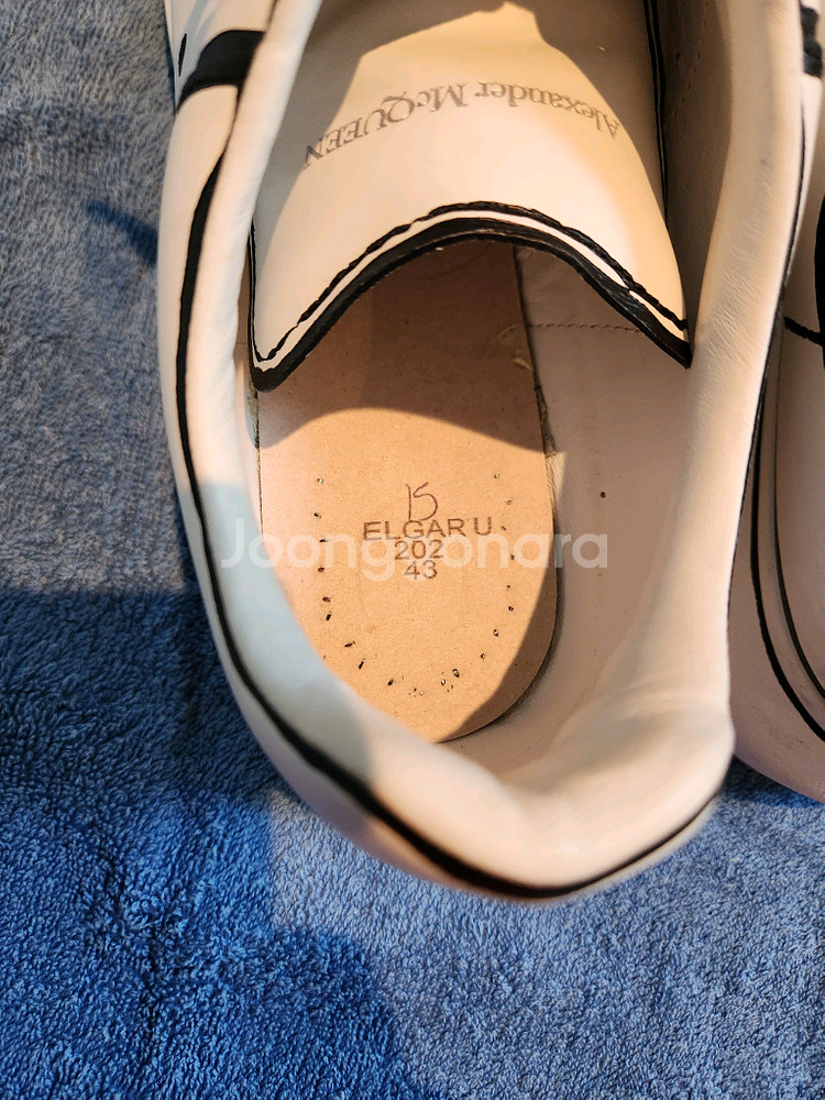 알렉산더 맥퀸 스니커즈 43사이즈--4