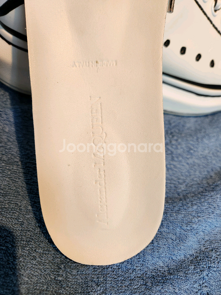 알렉산더 맥퀸 스니커즈 43사이즈--6