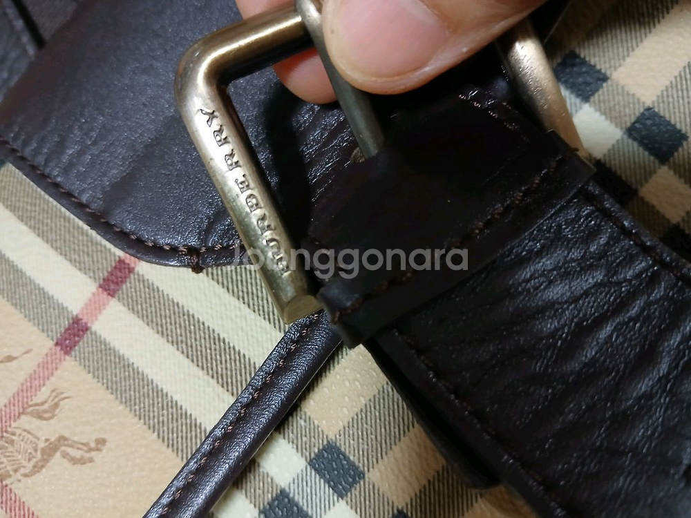 버버리 체크 패턴 숄더백--4