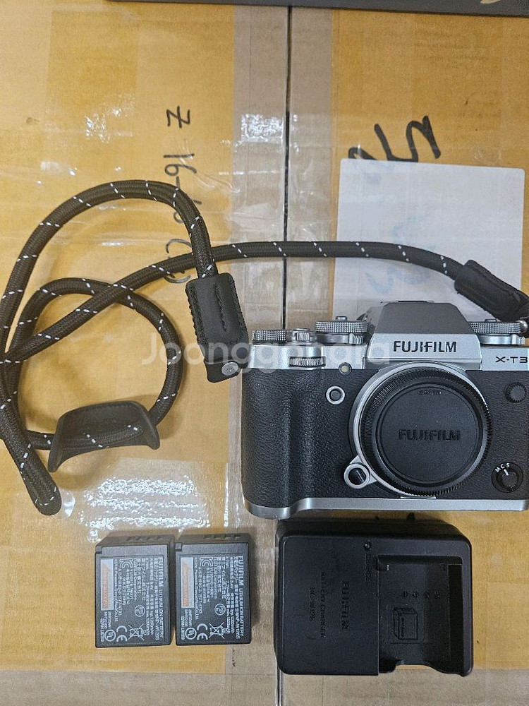 후지필름 X-T3 실버바디--0