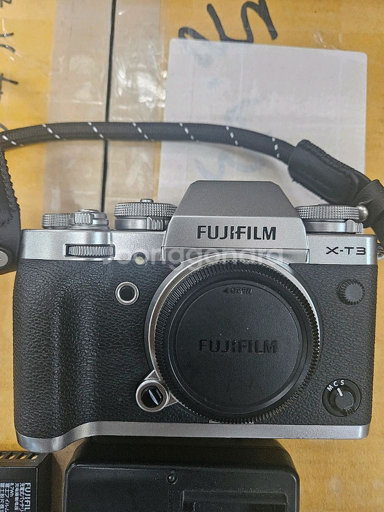 후지필름 X-T3 실버바디--1