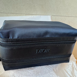 디올 뷰티 파우치
