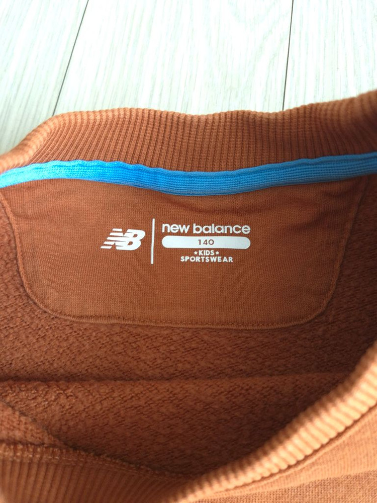 뉴발란스키즈 기모맨투맨티셔츠 140사이즈--2