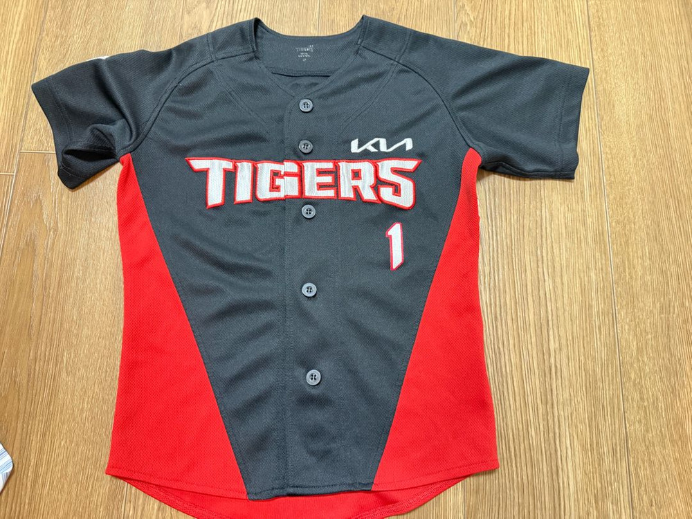 기아타이거즈 박찬호 1번 키즈유니폼7호--0