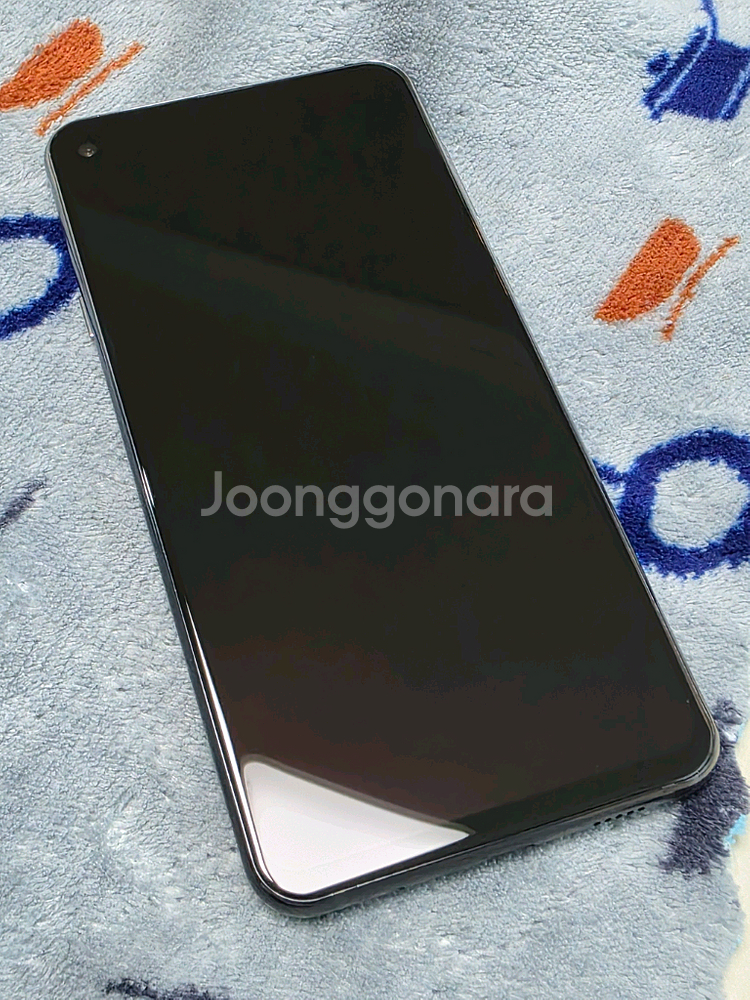 갤럭시 A9 pro 128GB 앱솔루트 블랙--0