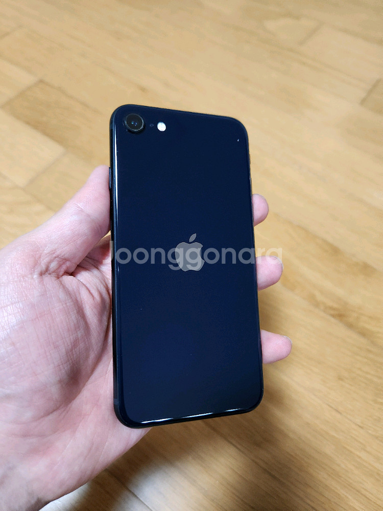 (S급/배터리88%)아이폰SE3 64기가 블랙--2