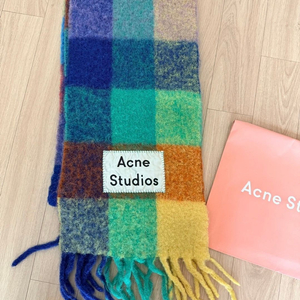 아크네 스튜디오 체크 머플러