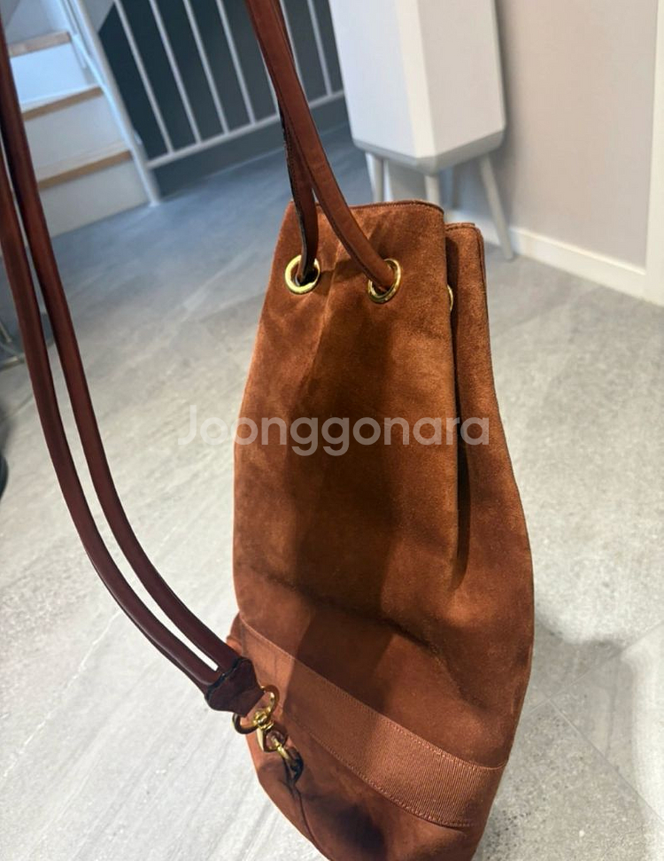 정품 스웨이드 빈티지 페라가모 백팩--2