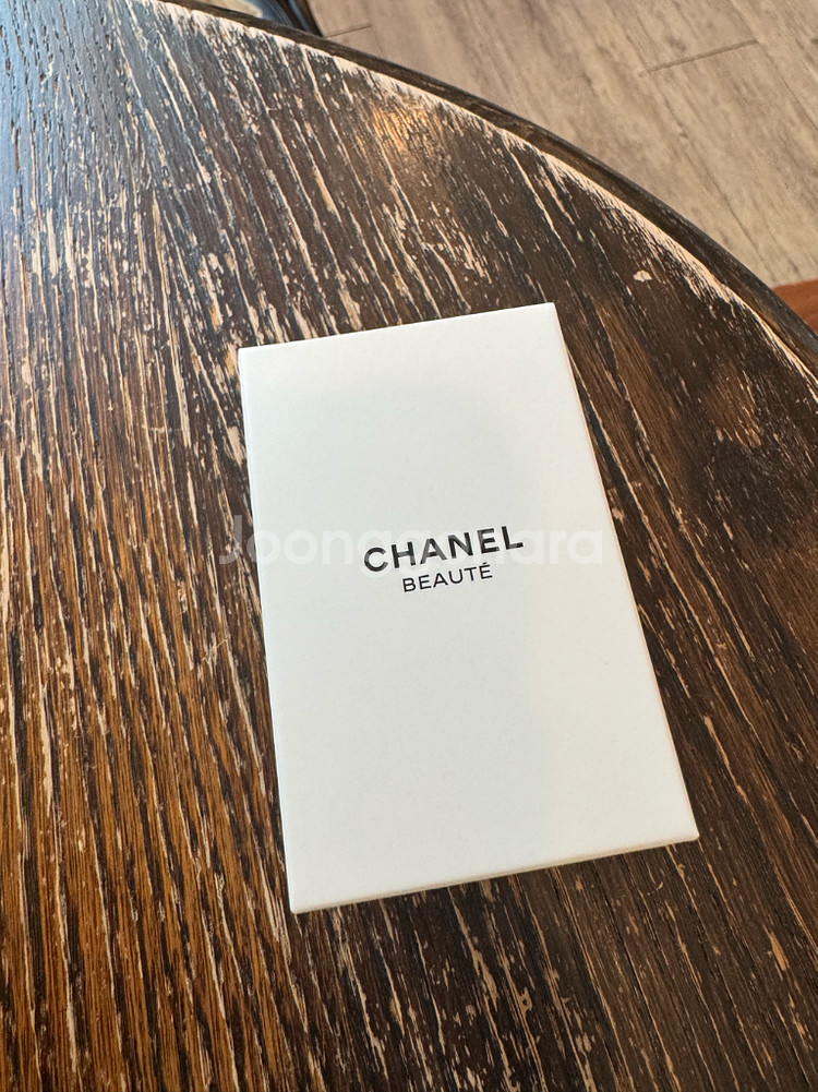 샤넬 연말선물 홀리데이 기프트 스노우볼--1