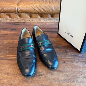 구찌 블랙 로퍼 37c