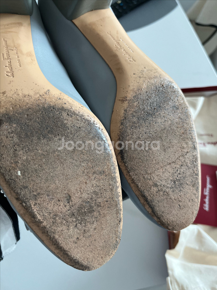 페레가모 바라 여성구두--4