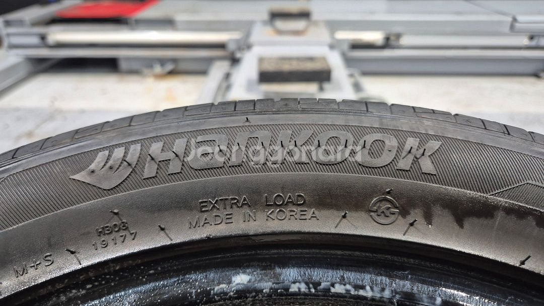 중고 타이어 235 45 18 한국 키너지EX 2354518--5