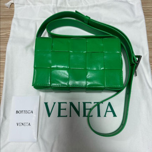 [급처] 보테가베네타 카세트백 스몰