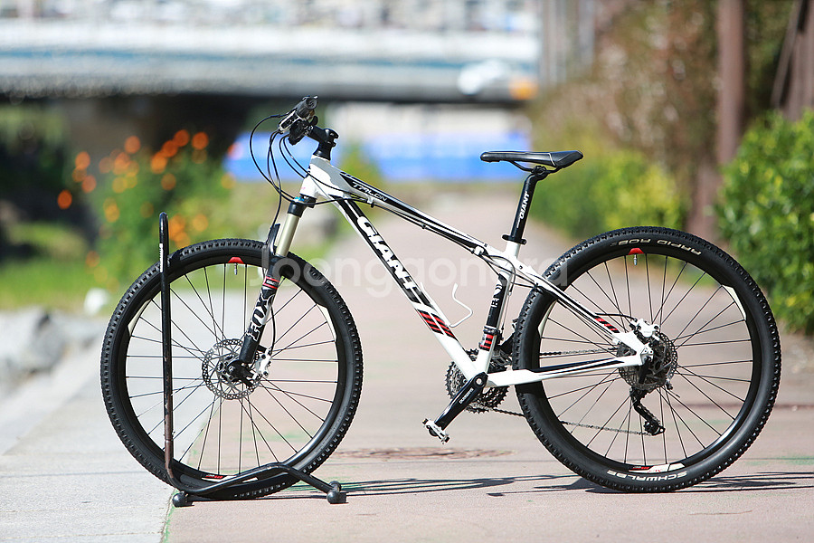 *50만원*최저가*14년 자이언트 타론 0 16인치 S-27.5인치---1