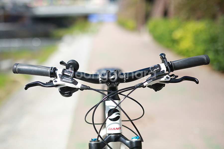 *50만원*최저가*14년 자이언트 타론 0 16인치 S-27.5인치---8