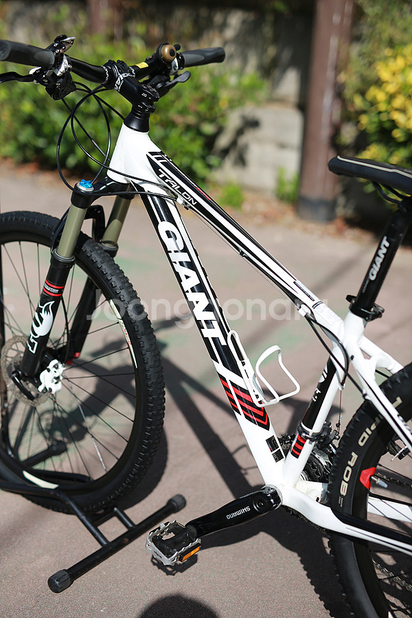 *50만원*최저가*14년 자이언트 타론 0 16인치 S-27.5인치---9